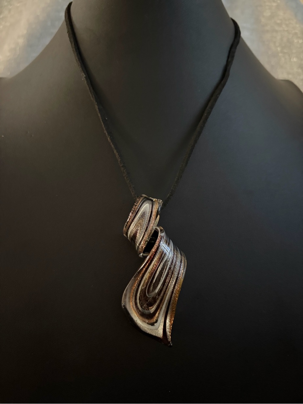 Murano Glass Twist Ribbon Pendant Necklace - Brown & Silver